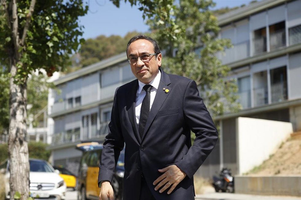 El presidente del Parlament, Josep Rull, llega al funeral de Marta Ferrusola, en el tanatorio de Sant Gervasi, a 10 de julio de 2024, en Barcelona, Catalunya (España). Marta Ferrusola, la esposa del expresidente de la Generalitat entre 1980 y 2003, Jord