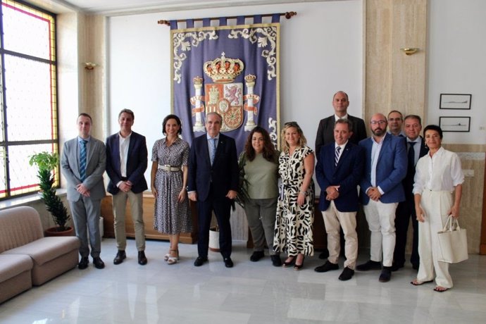 Visita institucional del presidente del Consejo General de Colegios Farmacéuticos (CGCOF), Jesús Aguilar, a Ceuta y Melilla