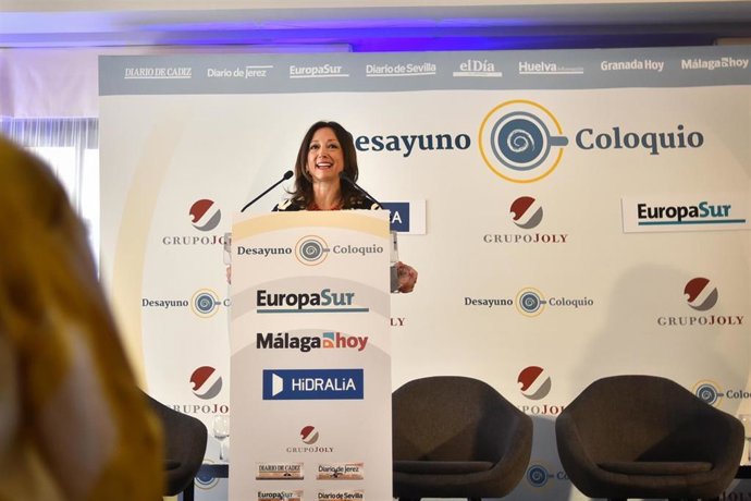 La delegada del Gobierno andaluz en Málaga, Patricia Navarro, en un foro sobre los retos en el Mediterráneo andaluz.