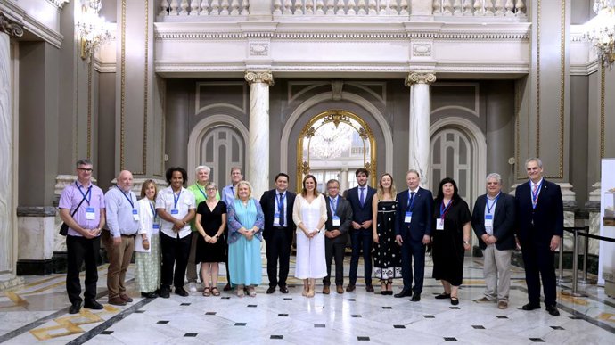 L'alcaldessa de València, María José Catalá, rep a rectors d'universitats