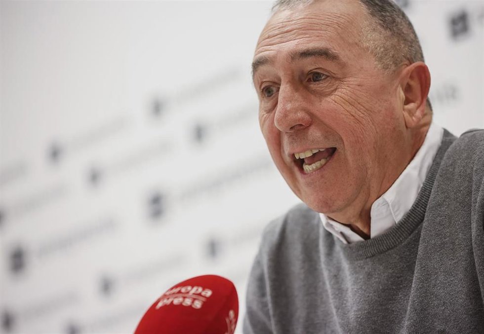 Archivo - El candidato a la presidencia de la Generalitat por Compromís y diputado en las Cortes, Joan Baldoví, durante una entrevista para Europa Press, a 24 de febrero de 2023, en Valencia