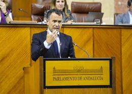 El portavoz adjunto del Grupo Popular, Pablo Venzal, este miércoles en el Pleno durante su intervención en la Proposición de Ley del Consejo Consultivo.