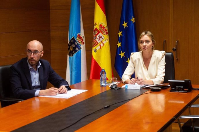 A conselleira de Política Social e Igualdade, Fabiola García, participa xunto ao director xeral de Familia, Infancia e Dinamización Demográfica, Jacobo Rei, na Conferencia Sectorial de Infancia e Mocidade.