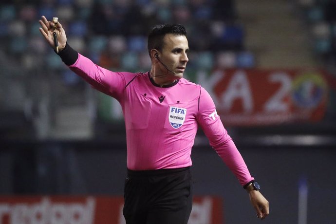 Futbol, Audax Italiano vs Ohiggins. Semi Final, Copa Chile 2023. El arbitro Piero Maza es fotografiado durante el partido de Copa Chile entre Audax Italiano contra Ohiggins disputado en el estadio Bicentenario de La Florida en Santiago,