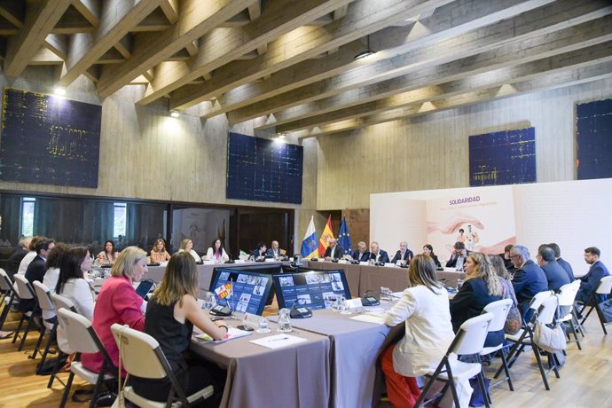 Vista general de la reunión de la Conferencia Sectorial de Infancia y Adolescencia, a 10 de julio de 2024, en Santa Cruz de Tenerife, Canarias (España). En la cita de hoy se aborda el acuerdo para la modificación de la Ley Orgánica de Extranjería que gara