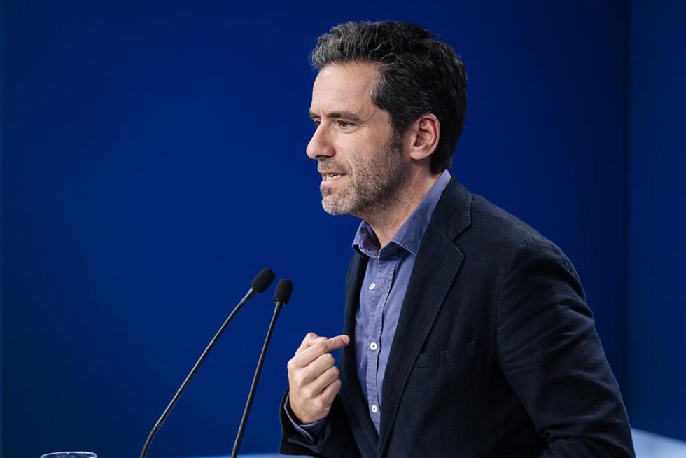 Archivo - El portavoz del PP y vicesecretario de Cultura y Sociedad Abierta, Borja Sémper, ofrece una rueda de prensa posterior a la reunión del Comité de Dirección del Partido Popular, en la sede nacional del PP, a 9 de octubre de 2023, en Madrid (Espa