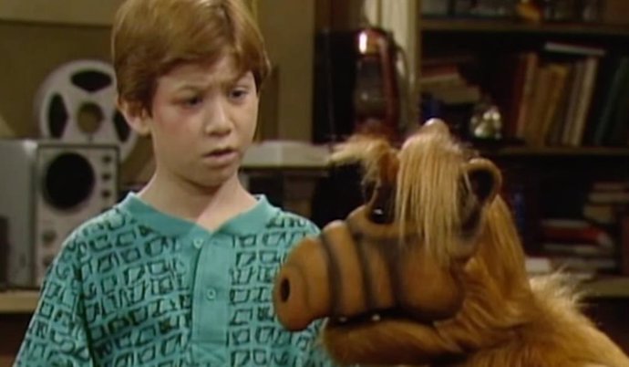 Muere el niño de Alf, Benji Gregory, a los 46 años