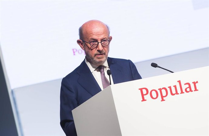 Archivo - Emilio Saracho, expresidente del Banco Popular