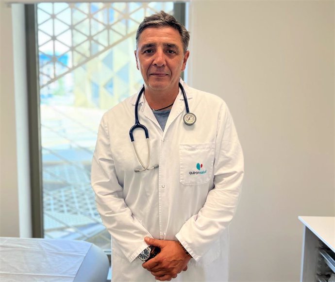 El doctor José María Jiménez Páez, geriatra del Hospital Quirónsalud Córdoba y especialista del servicio de Urgencias del centro.