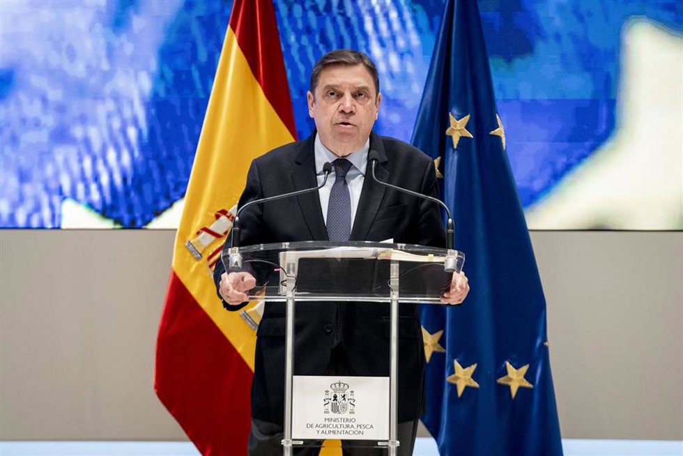 Archivo - El ministro de Agricultura, Pesca y Alimentación, Luis Planas 