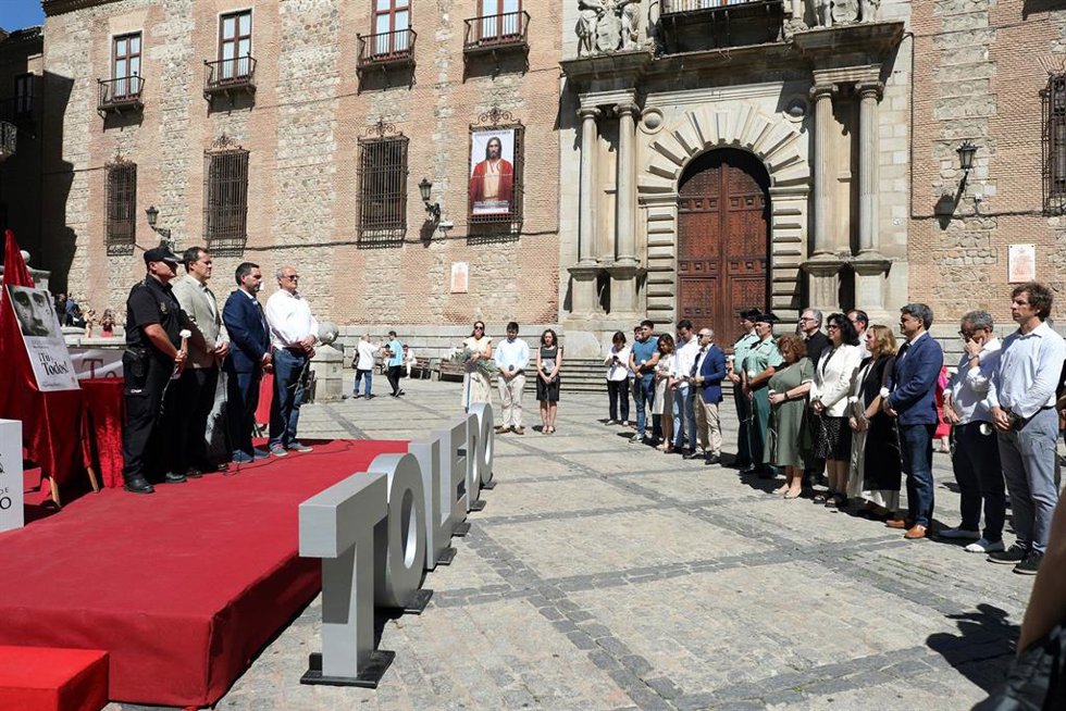 Toledo recuerda a Miguel Ángel Blanco en el XVII aniversario de su asesinato.