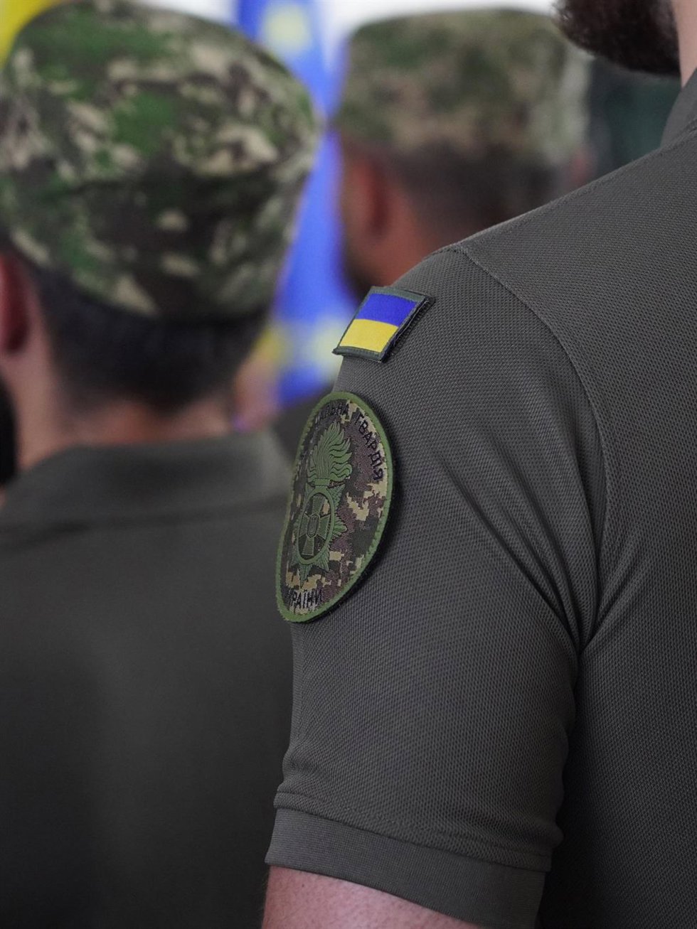 Un militar ucraniano de los que ha recibido su formación en Logroño y que hoy han recibido sus diplomas en un acto en el que ha estado presente el ministro del Interior, Fernando Grande-Marlaska