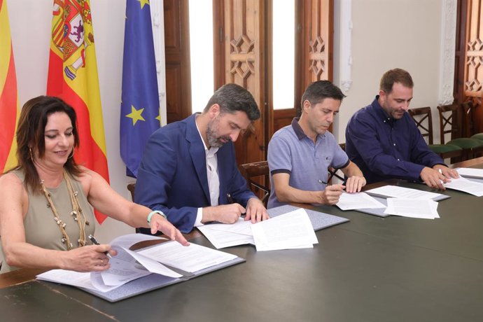 El Consell signa convenis amb associacions de periodistes per a fomentar la formació i difondre treball dels mitjans