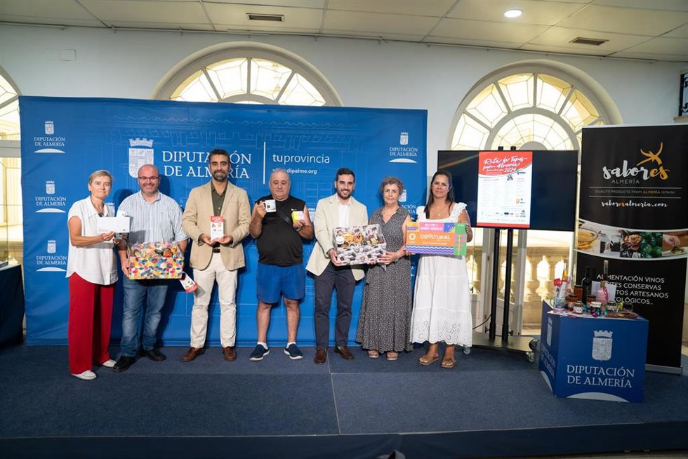Entrega de los tres premios de la Ruta de Tapas 2024 de Almería.