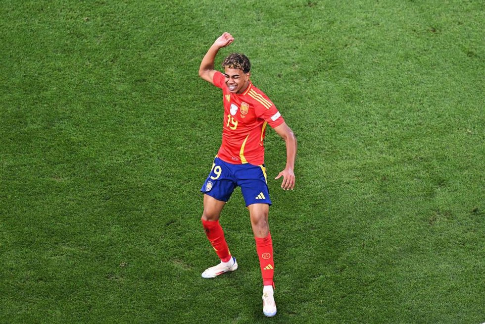09 July 2024, Bavaria, Munich: Spain's Lamine Yamal celebrates his goal during the UEFA Euro 2024 Semi-final soccer match between Spain and France at Munich Football Arena. Photo: Sven Hoppe/dpa