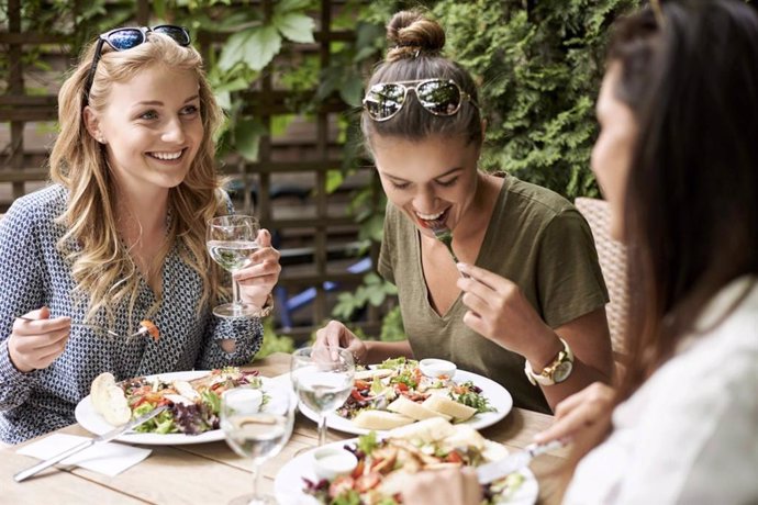 Los beneficios del diseño de cartas de restaurante que ofrece MenuMaker