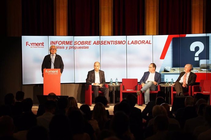 Moment de la presentació de l'informe