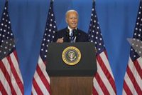 Biden defiende su idoneidad para la reelección mientras confunde a Kamala Harris con Trump y a Zelenski con Putin