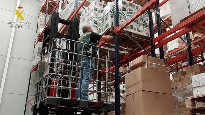 Gases ecológicos intervenidos por la Guardia Civil comercializados de forma fraudulenta.