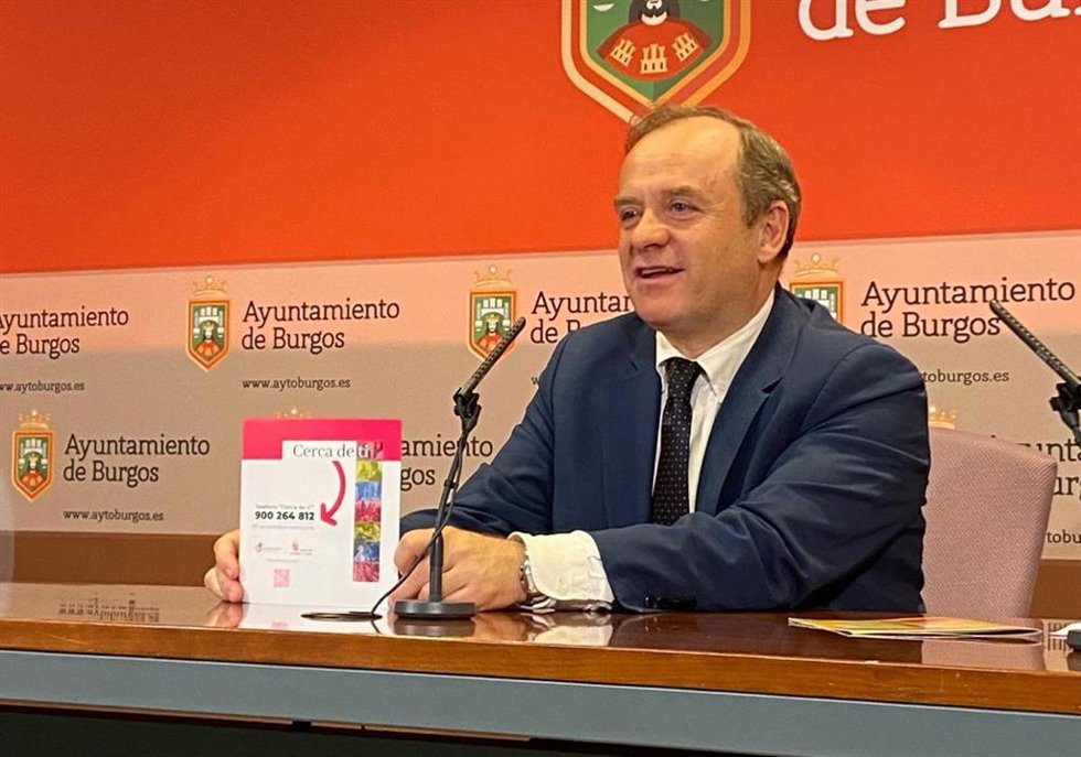 Archivo - Fernando Martínez-Acítores durante la rueda de prensa. Archivo.
