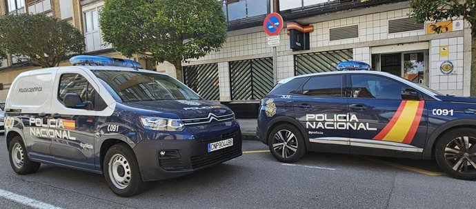 Vehículos de la Policía Nacional.