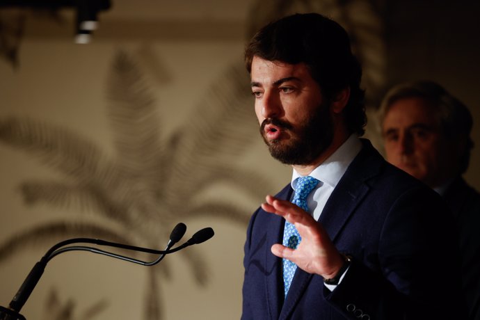 El vicepresidente de Castilla y León, Juan García-Gallarod, durante la rueda de prensa de este viernes donde ha presentado su dimisión.