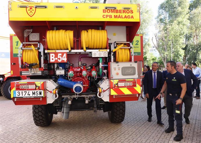El presidente de la Diputación, Francisco Salado, presenta el dispositivo del Consorcio Provincial de Bomberos para actuar en incendios forestales durante este verano