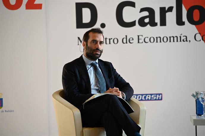 El ministro de Economía, Comercio y Empresa, Carlos Cuerpo, participa en un desayuno informativo, en el Edificio Badajoz Siglo XXI