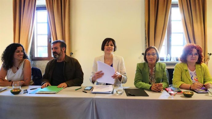 La portavoz nacional del BNG, Ana Pontón, en la reunión de su 'gobierno alternativo'.