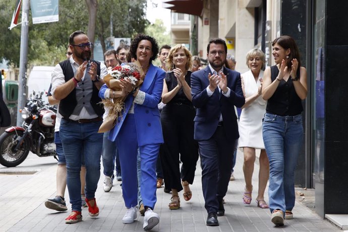 La secretària general d'ERC, Marta Rovira, arribant aquest divendres a la seu del partit al carrer Calàbria de Barcelona després de més de 6 anys.