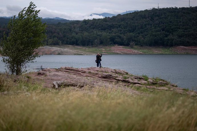 El pantà de Sau al juny