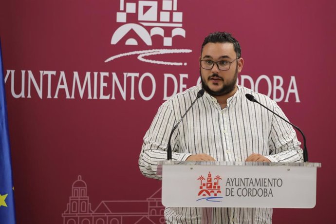 El viceportavoz de Hacemos Córdoba en el Ayuntamiento de la capital cordobesa, Iván Fernández.