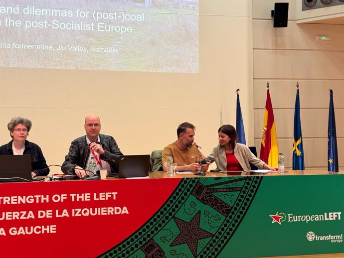 La ministra de Joventut i Infància, Sira Rego, en la Universitat d'Estiu del Partit de l'Esquerra Europea a Mieres.