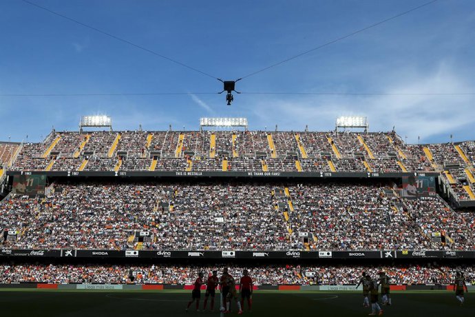 Archivo - General view during the Spanish league, La Liga EA Sports, football match played between Valencia CF and Rayo Vallecano at Mestalla stadium on May 12, 2024, in Valencia, Spain.