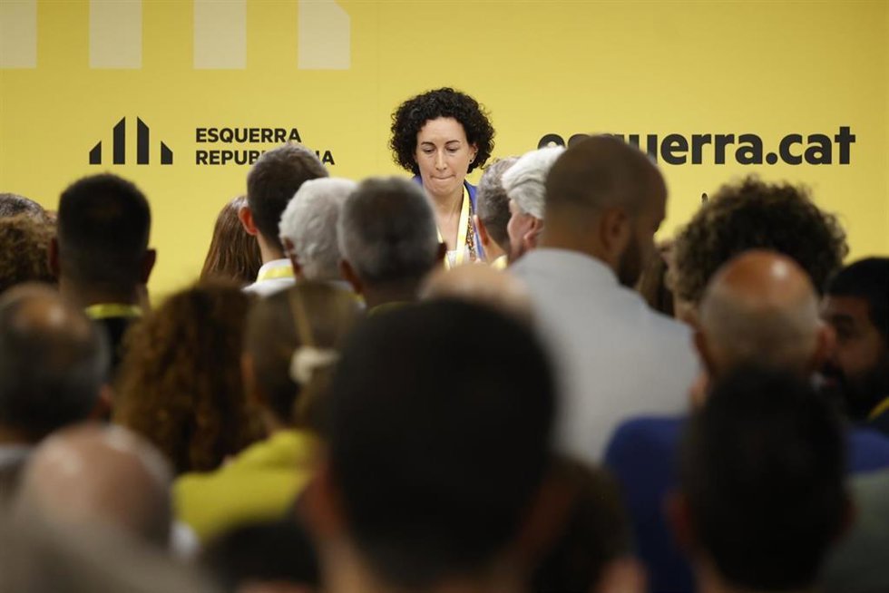 La secretaria general de ERC, Marta Rovira, durante un discurso tras el Consell Nacional de ERC, en la sede del partido