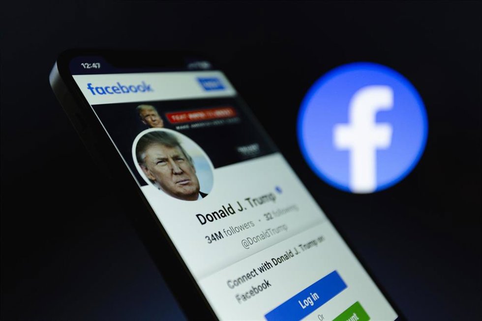 Archivo - Cuenta de Facebook de Donald Trump