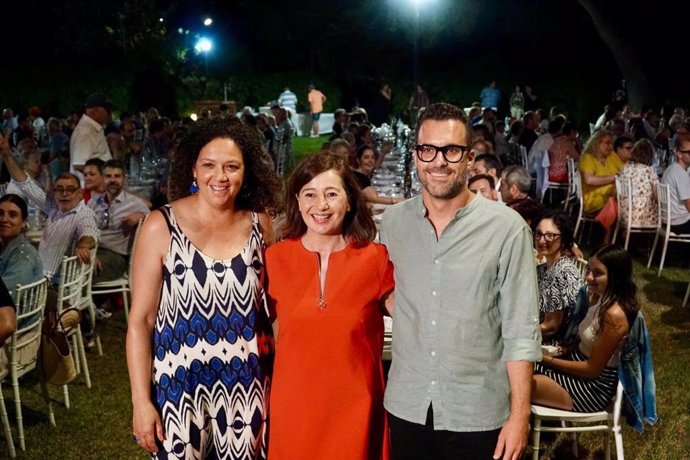 (I-D) La Secretaria General De La Federación Socialista De Mallorca, Catalina Cladera; La Secretaria General Del PSIB-PSOE, Francina Armengol; Y El Portavoz Municipal Socialista En Muro, Martí Siquier