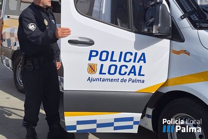 Agente. Vehículo. Policía Local. Palma. Recurso. Archivo.