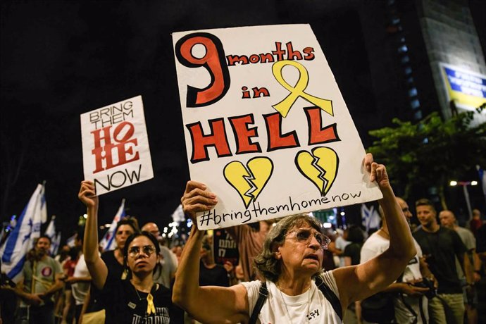 Protesta per l'alliberament dels ostatges a Tel-Aviv 