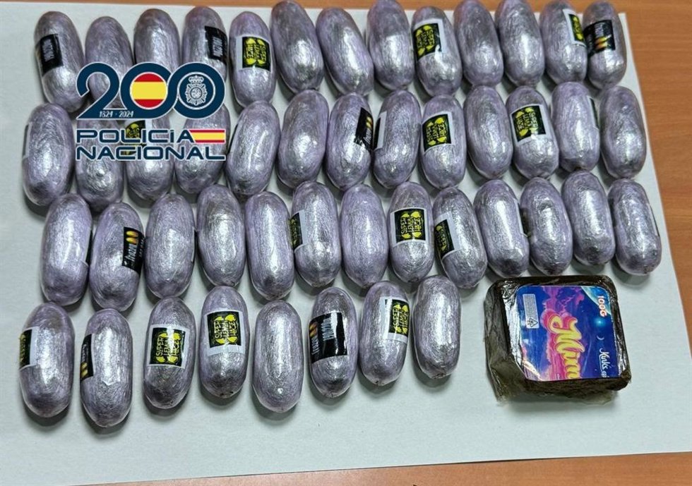 Detenido un joven cuando intentaba "pasar" 47 bellotas de hachís en una zona de ocio de Alicante