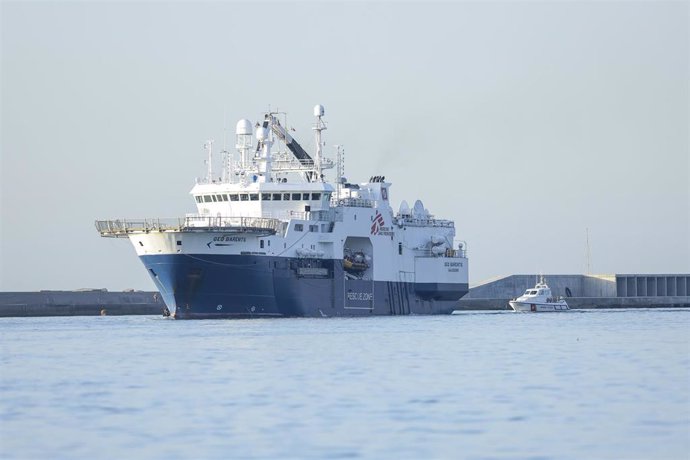 Archivo - El buque de rescate 'Geo Barents' en Salerno, Italia