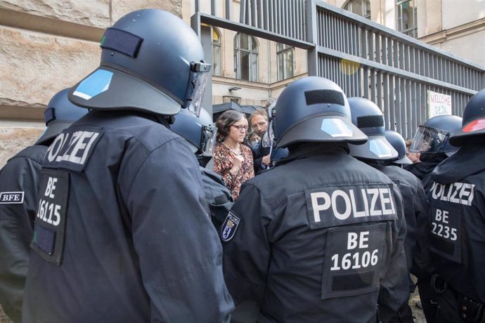 Archivo -  La Policía de Berlín disuelve una manifestación porpalestina.