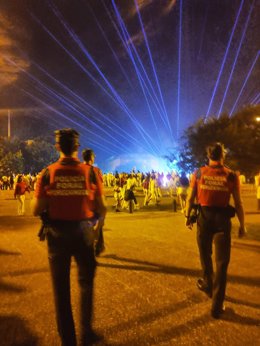 Agentes de la Policía Foral.