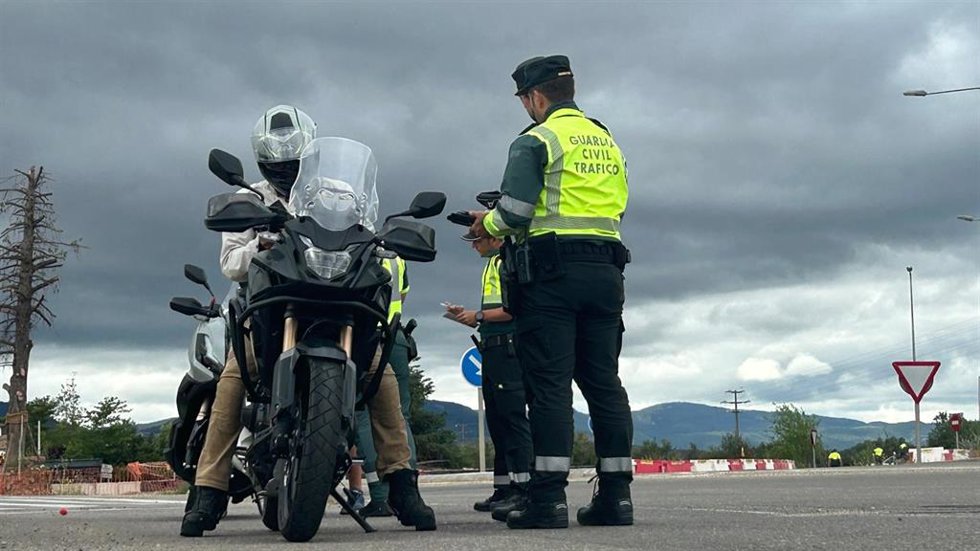 Campaña informativa a motoristas, en una imagen de archivo.