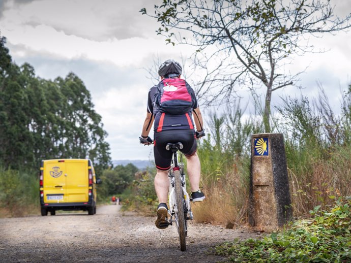 Archivo - El envío de bicicletas por Correos crece un 14% en Gipuzkoa hasta junio, con respecto al primer semestre de 2023