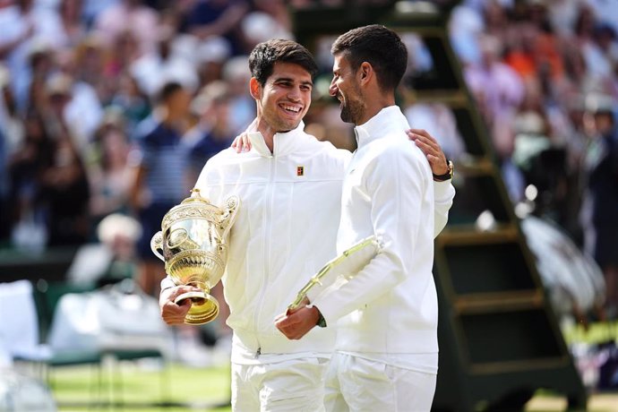 Carlos Alcaraz y Novak Djokovic