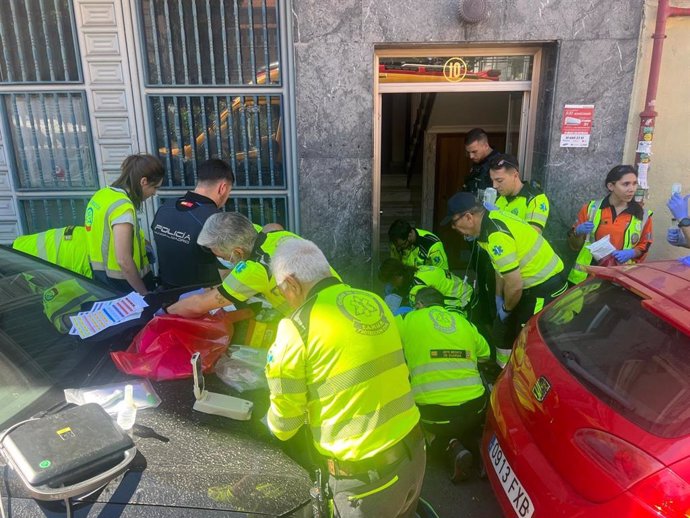 Buscan al autor del grave apuñalamiento ayer de Vallecas, que conocía a la víctima