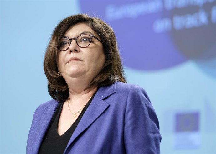 Archivo - La comisaria de Transporte de la Unión Europea (UE), Adina Valean (archivo)