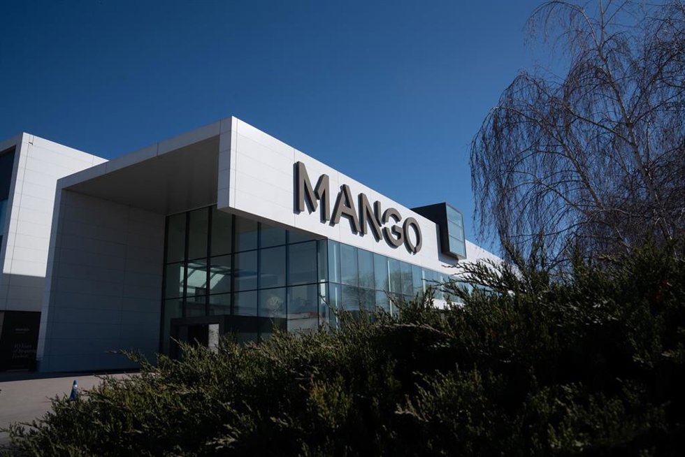Archivo - Vista de la sede de la compañía de Mango en Palau-Solit i Plegamans (Barcelona).
