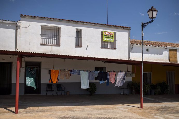 Andreu Esteban guanya la V beca Fragments amb una investigació sobre el "colonialisme energètic"